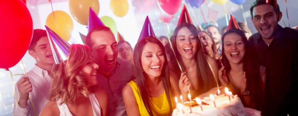 Geburtstag Idee in Berlin Geburtstag Party in Berlin mal ganz anders - eine Tour mit einer Limousine - Schenke eine große Freude